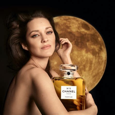 nową reklama chanel no 5|CHANEL N°5 Campaign With Margot R.